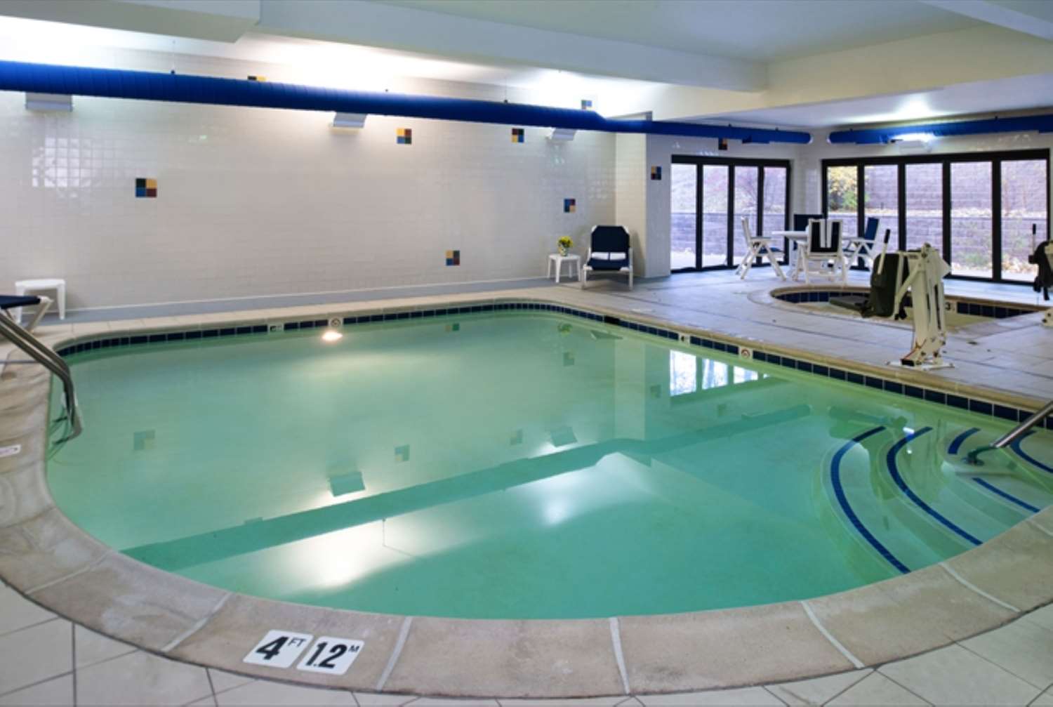 swimming pool spa