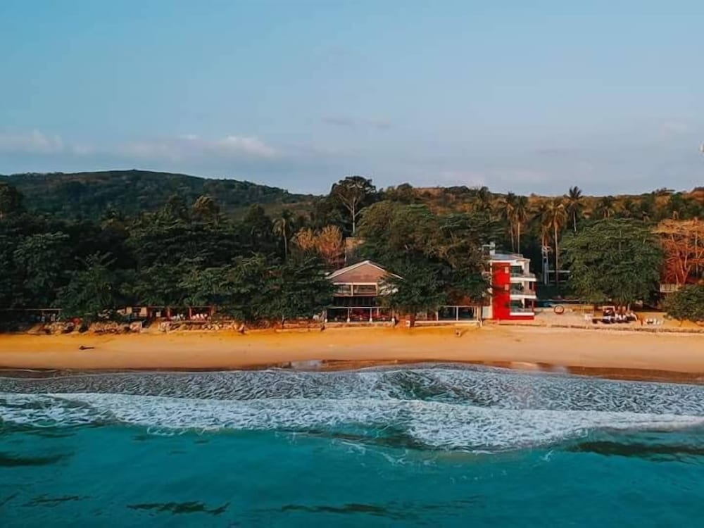 Sichon Cabana Beach Resort 67/80