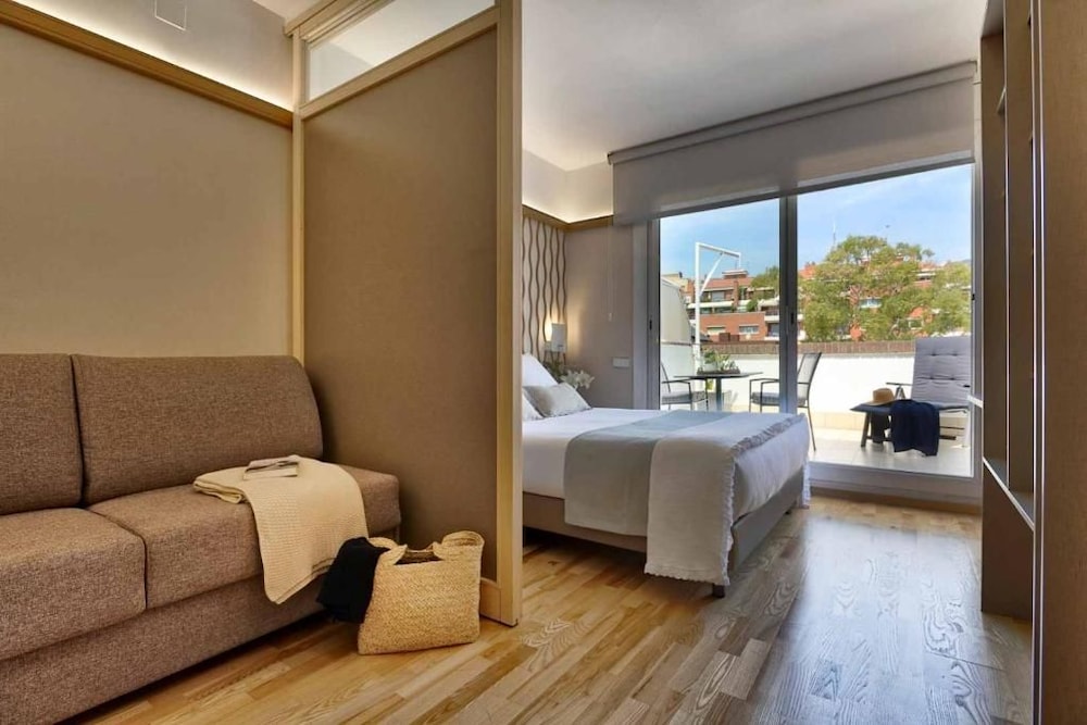 Bonanova Suite 18/58
