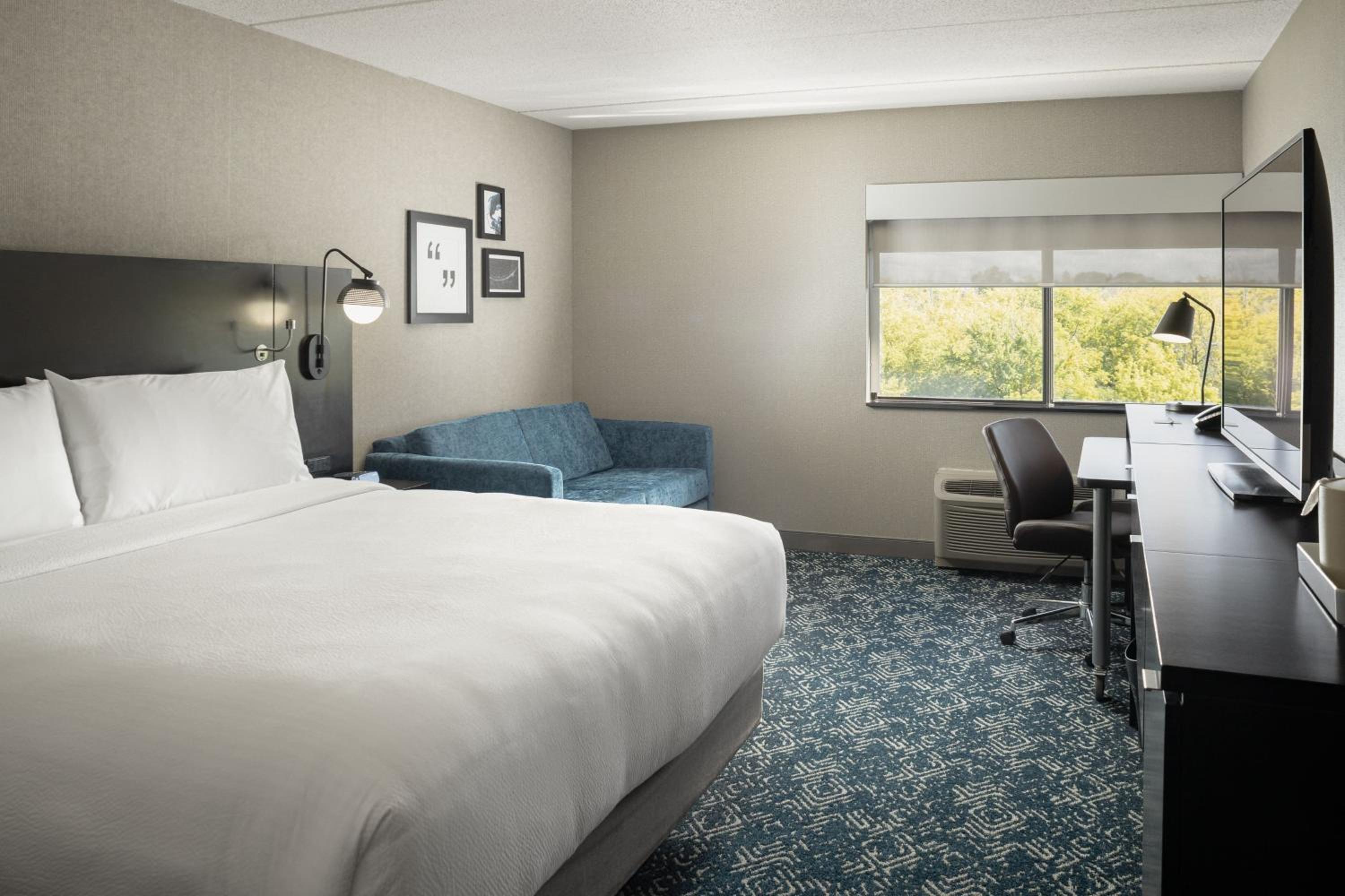 Room at Four Points by Sheraton Milwaukee North Shore, MILWAUKEE - WI