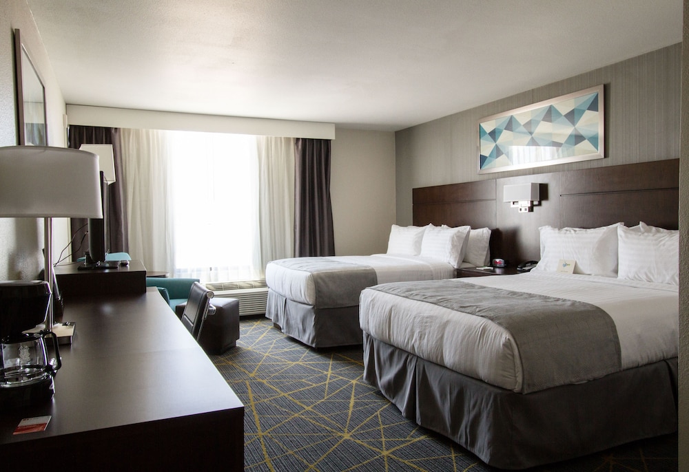 HOLIDAY INN VICTORVILLE 9/77