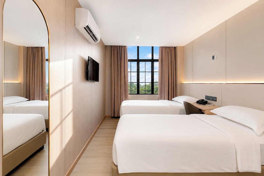 Ming Star Hotel 45/64