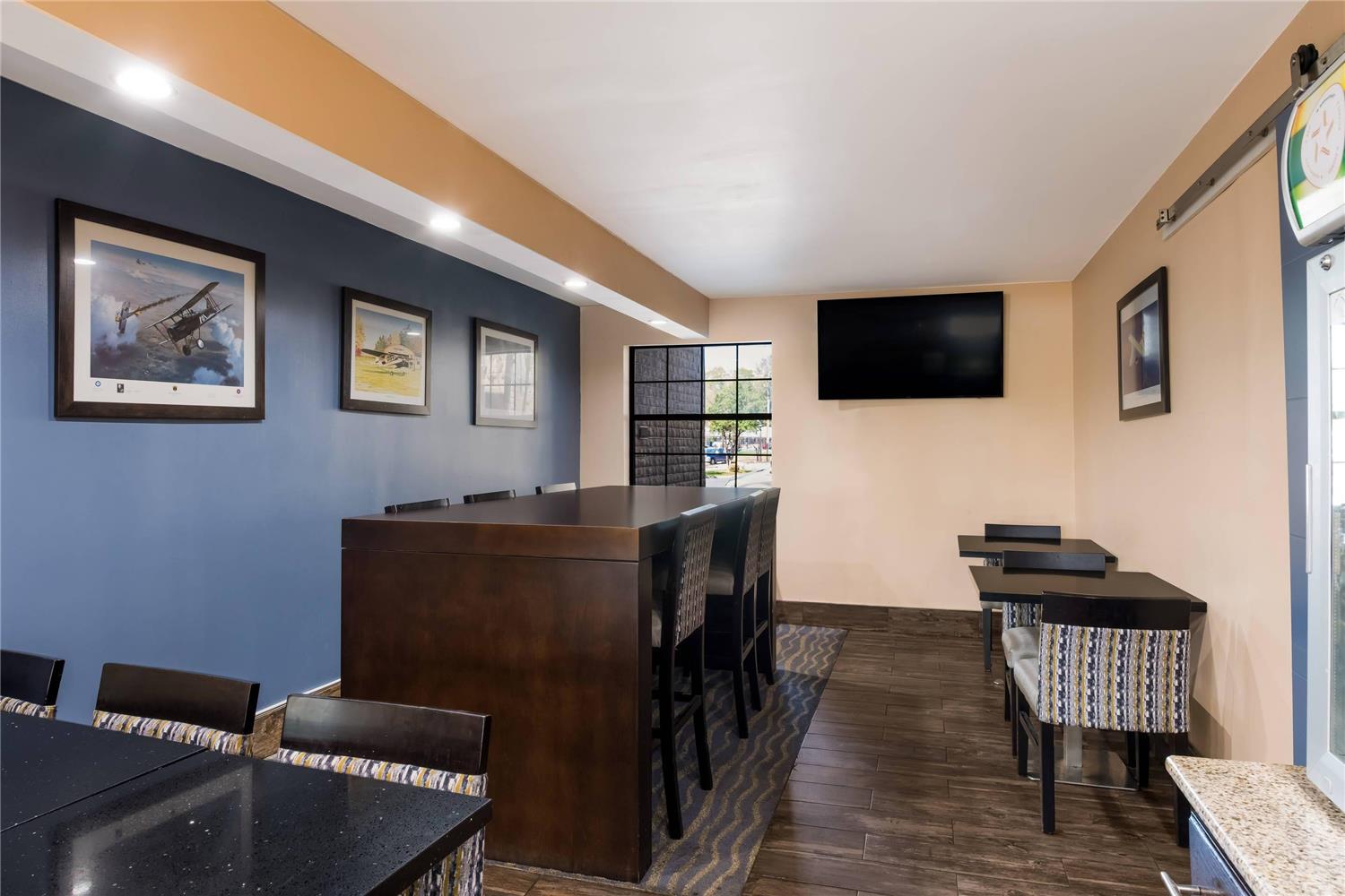 Quality Inn Charlotte Airport 37/39