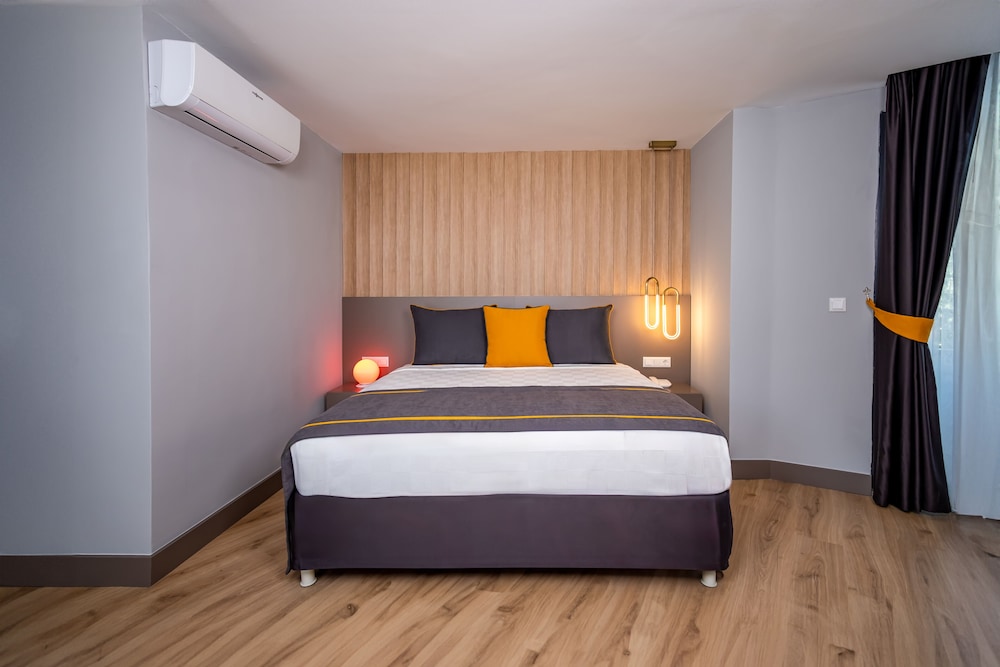 Saint Star Kemer - Adult Only 12/50