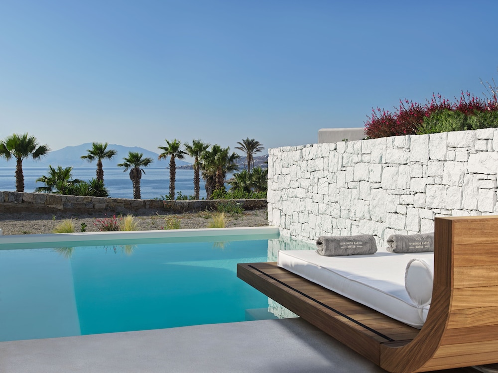 Mykonos Earth Suites 50/70