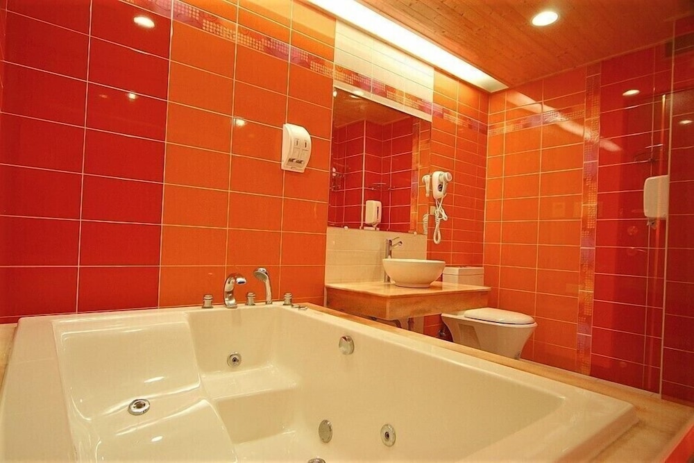 Tranquil Sea Hotel 29/46