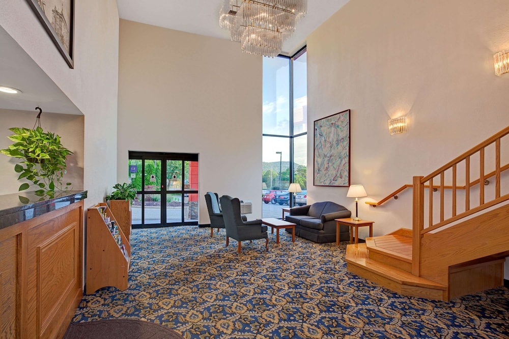 Super 8 By Wyndham Mahwah 21/28