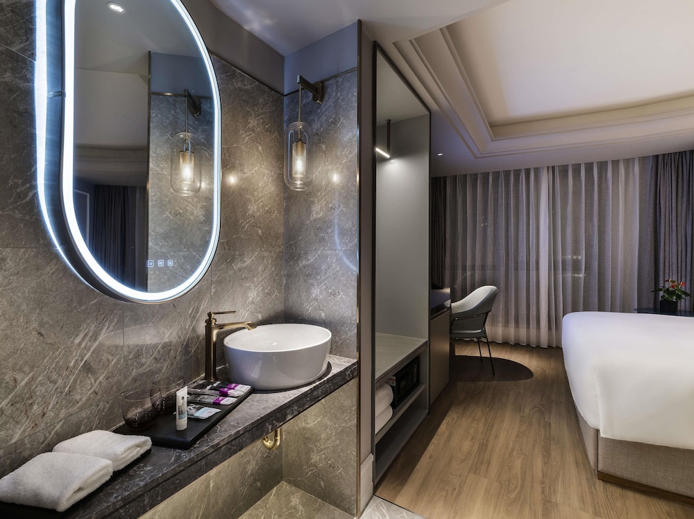 Mercure Hangzhou West Lake 57/59