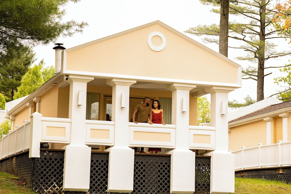 Paradise Stream Resort 1/66