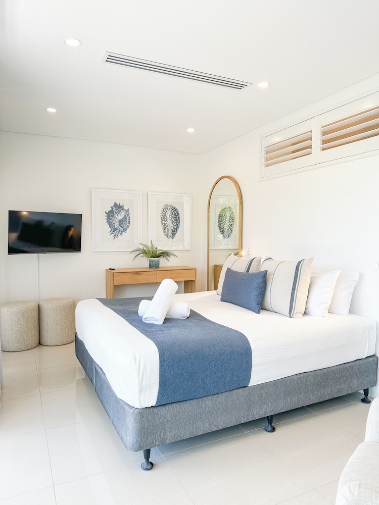 2 BEDROOMS, PREMIUM, PENTHOUSE