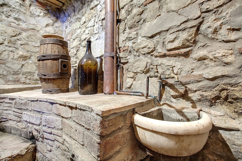 Farm House La Presura 23/50