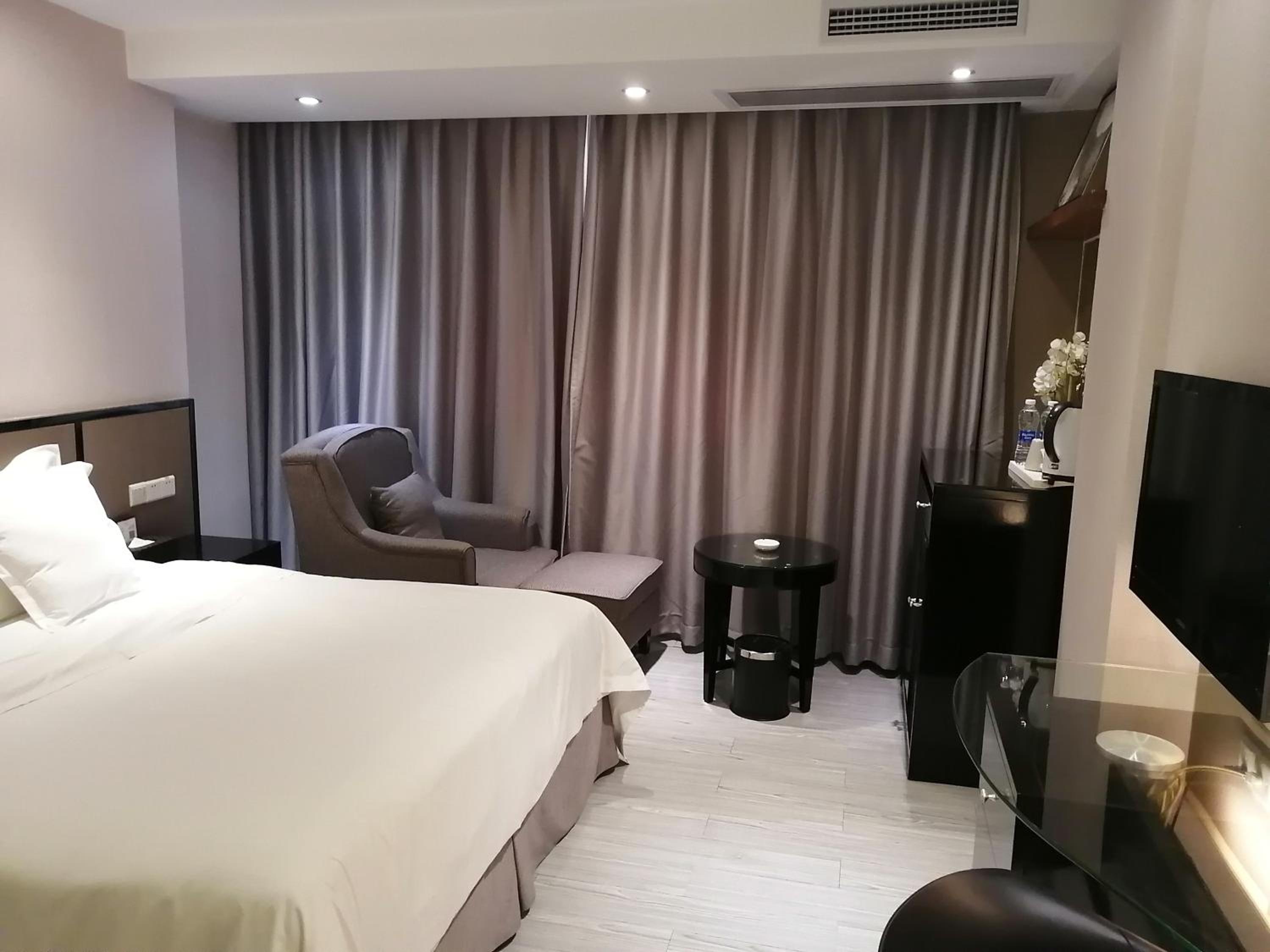 Ramada by Wyndham Meizhou 7/40