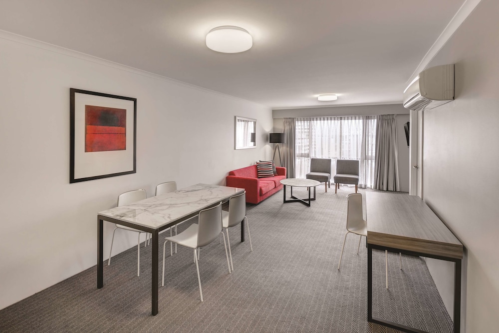 Adina Serviced Apartments Canberra James Court 28/45