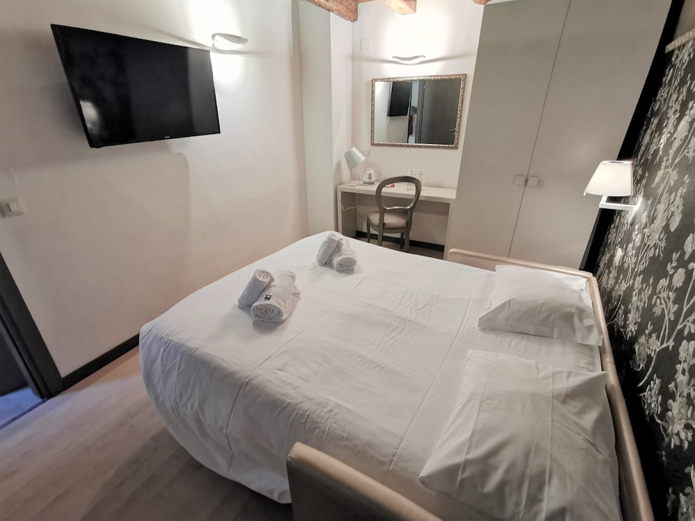 ROOM, QUADRUPLE, ANNEX