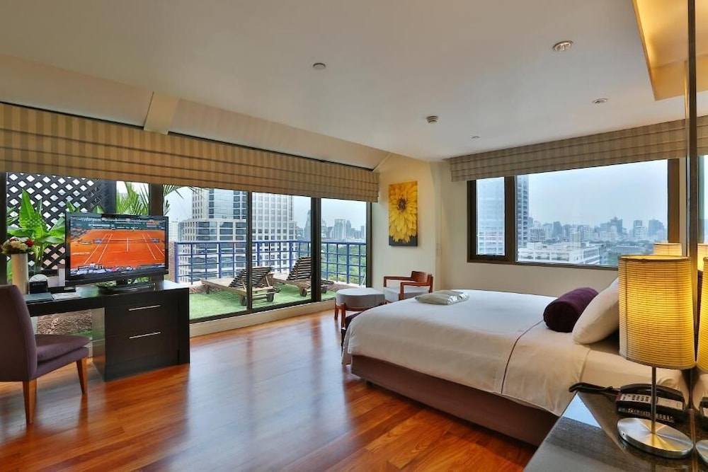1 BEDROOM, DELUXE, SUITE, JETTED TUB
