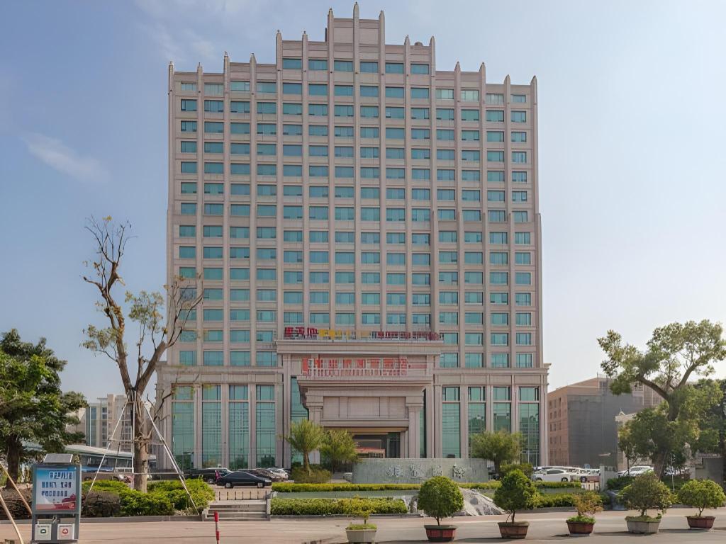 Vienna International Hotel (Zhongshan North Station) 3/57