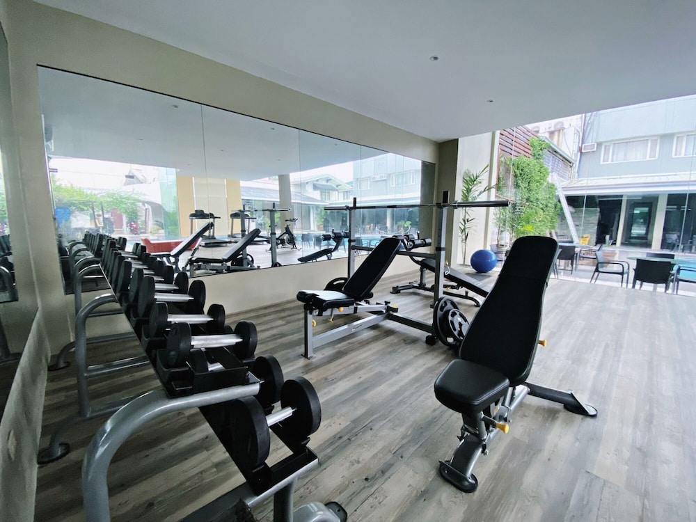 Avenue Suites Hotel 41/65