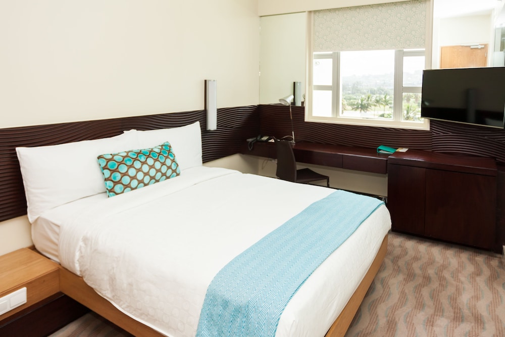 Suncoast Hotel And Towers 17/54