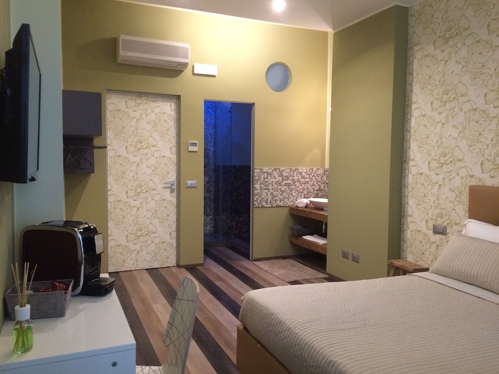 Serendipity Rooms 19/41