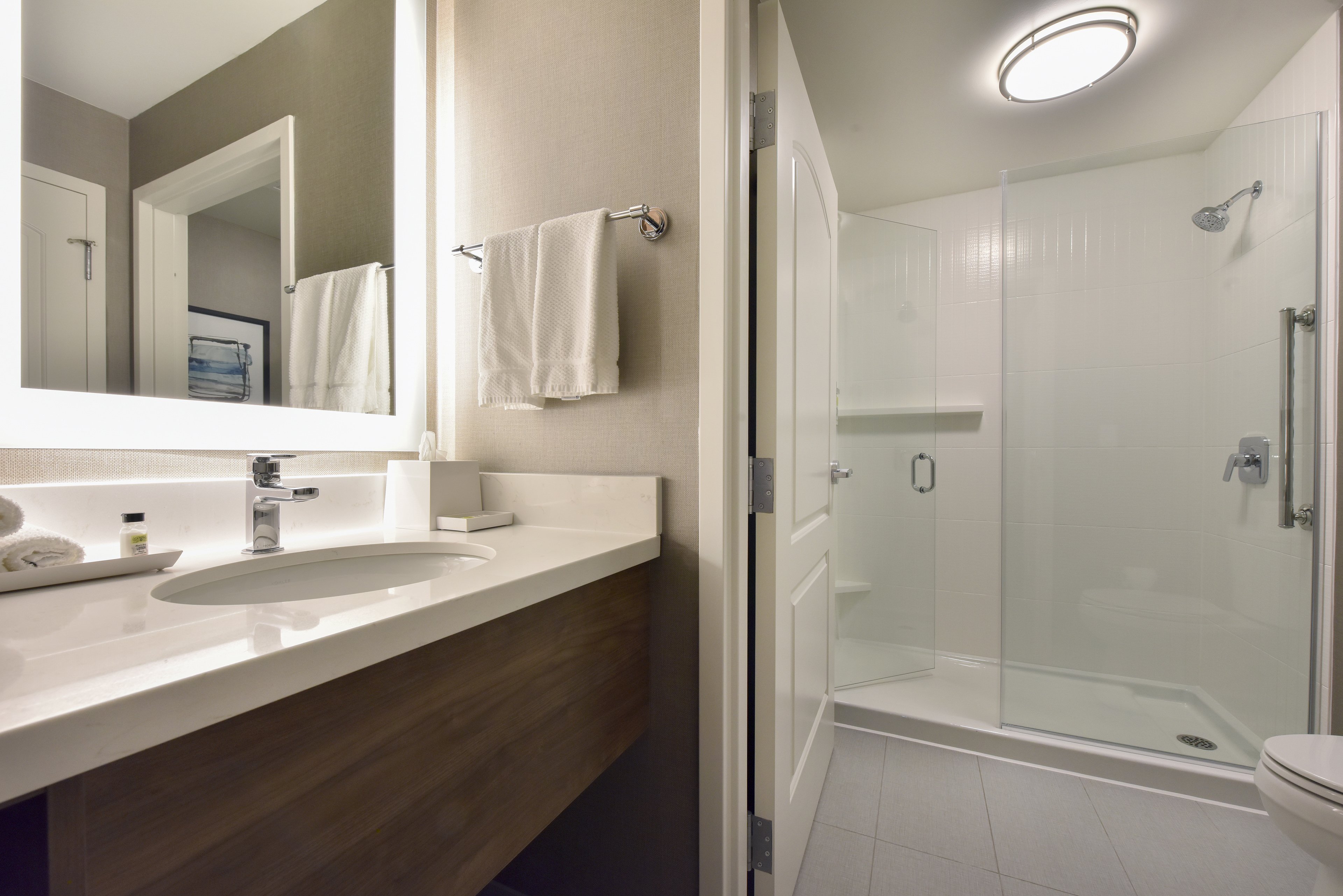 Staybridge Suites Waterloo - St. Jacobs Area 77/78