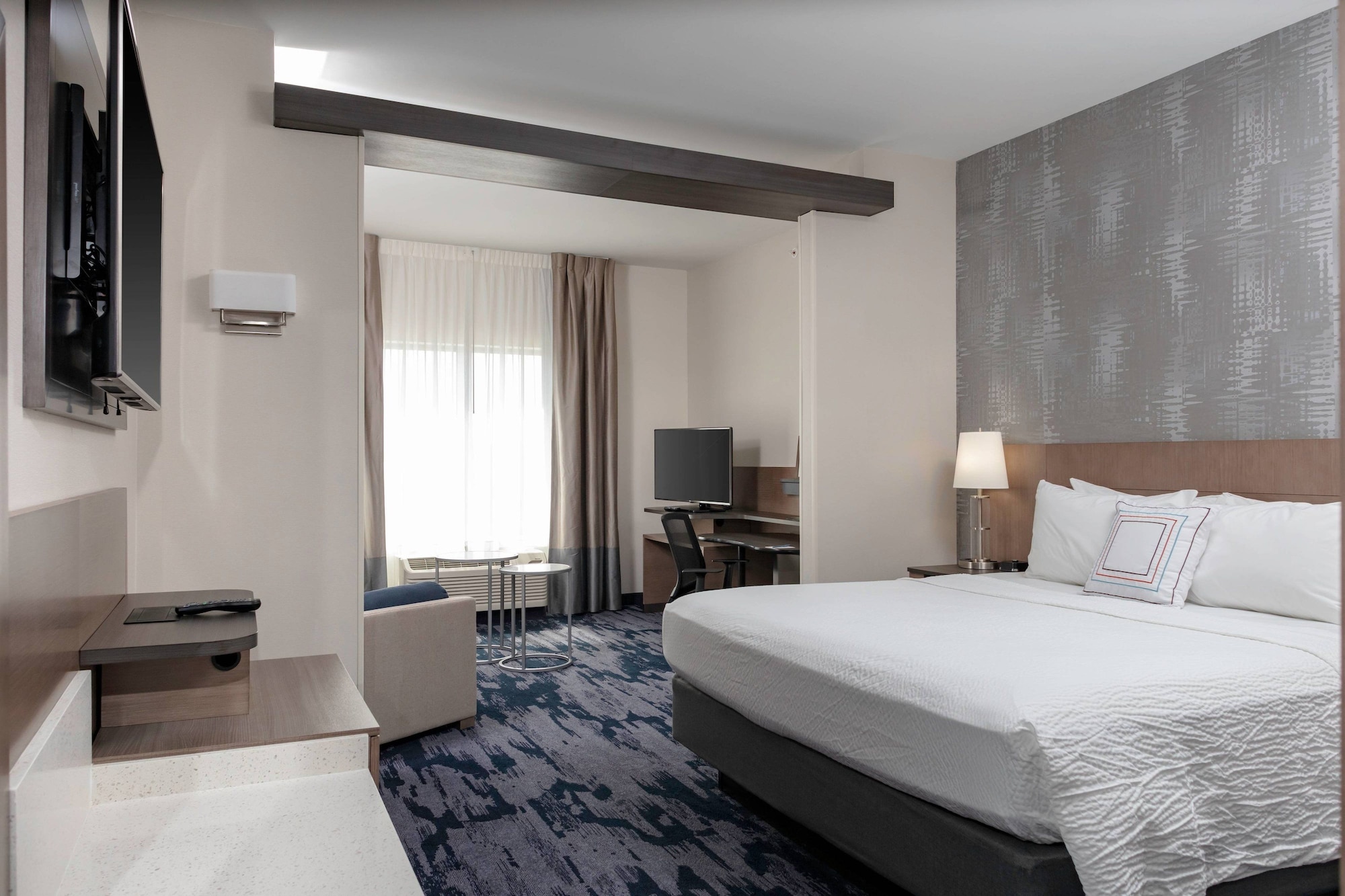 Studio, Suite, King Bed, Sofa