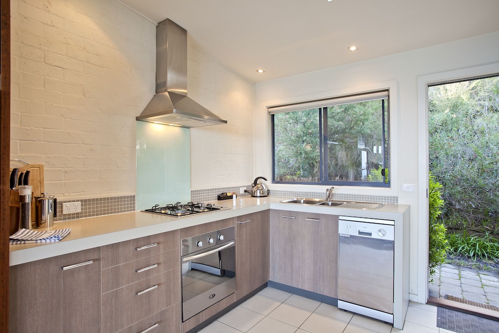 BEACON POINT OCEAN VIEW VILLAS 67/70