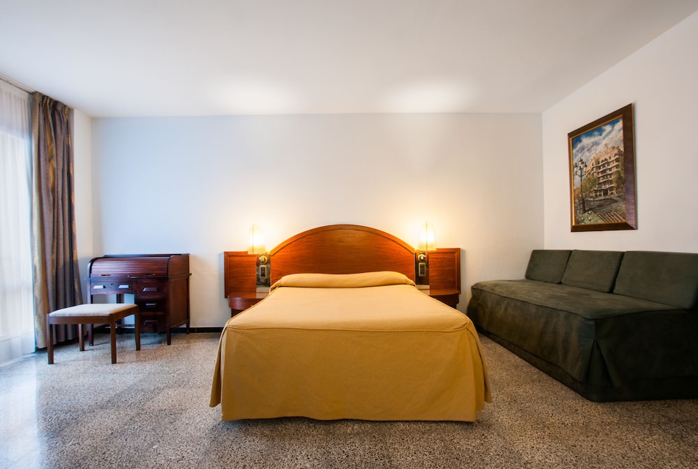 Hotel Gaudi 26/49