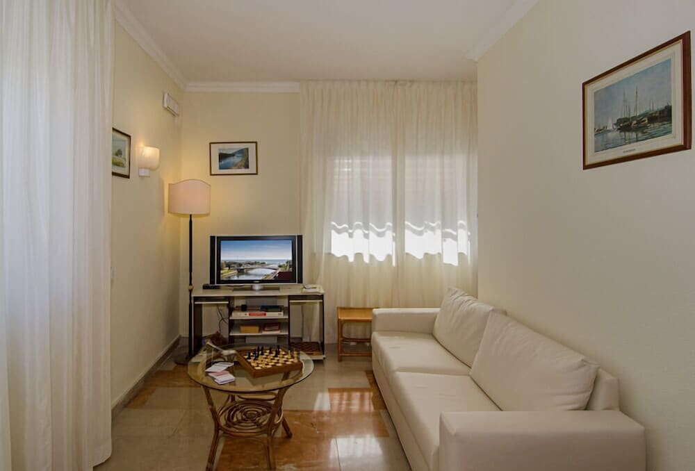 HOTEL LAURIN 23/46