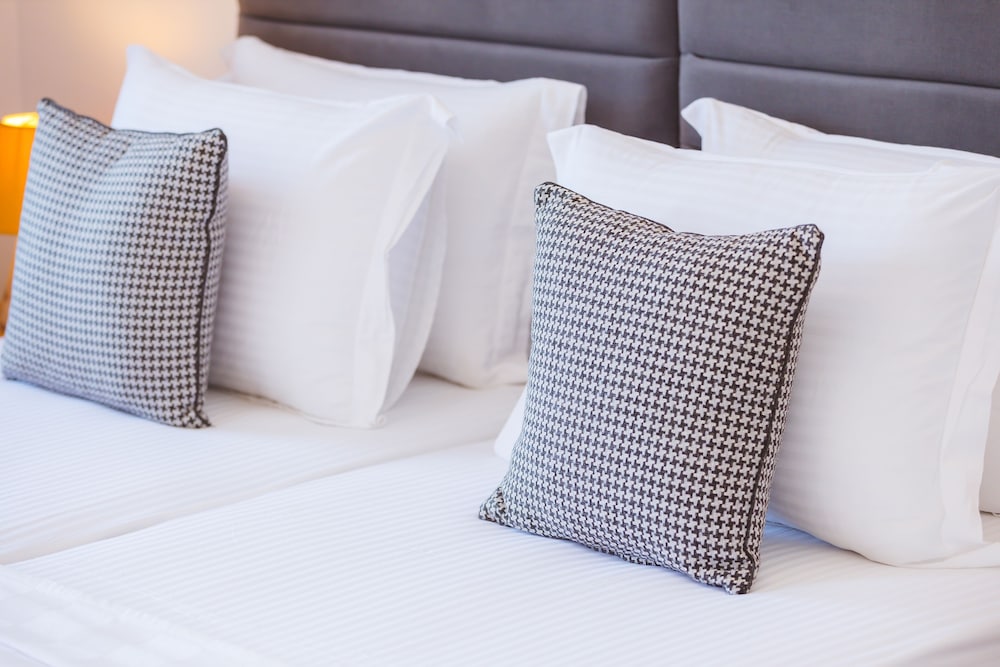 Thomas Suites 14/33