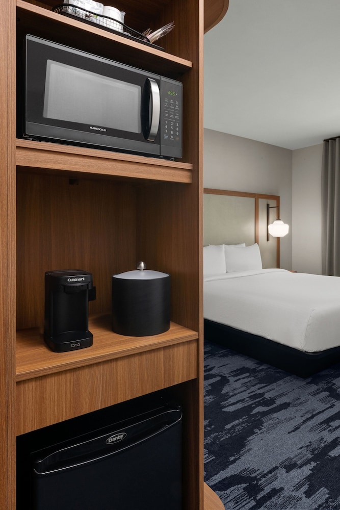 Fairfield Inn & Suites By Marriott Victorville 6/19