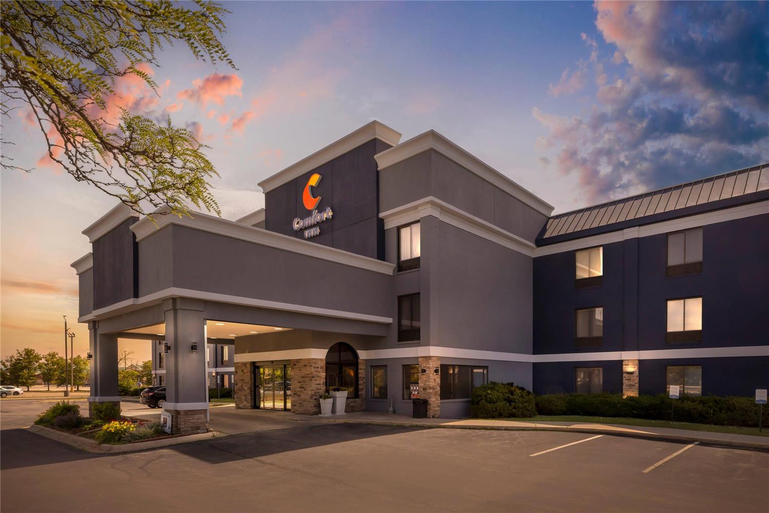 Comfort Inn Bourbonnais Near I-57 3/38