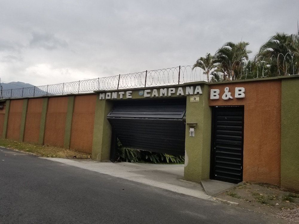 Hostel Monte Campana Escazu 44/50
