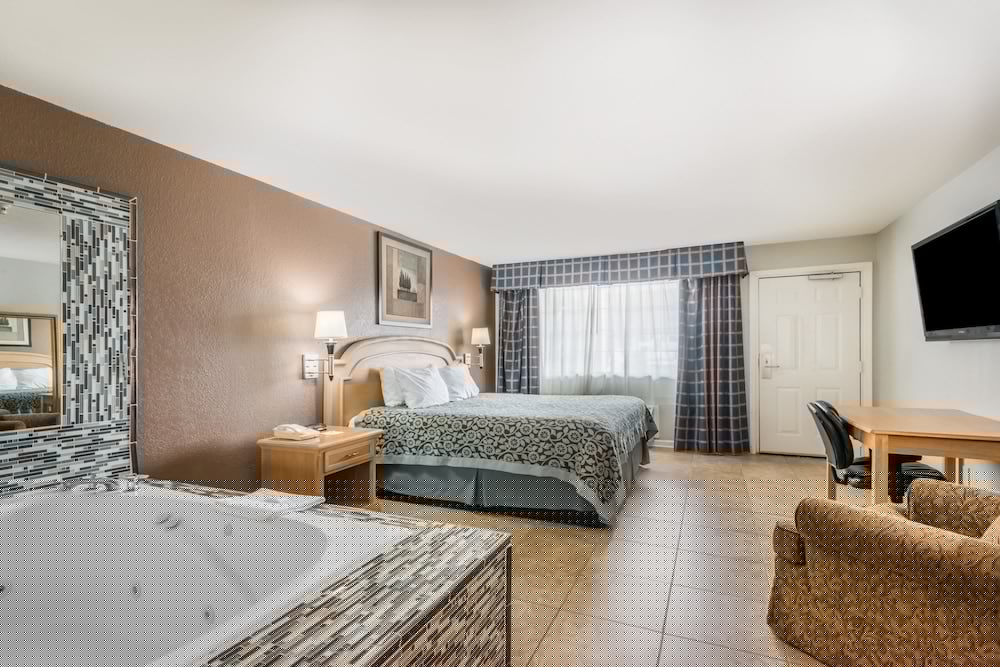 Days Inn by Wyndham New Braunfels 16/33