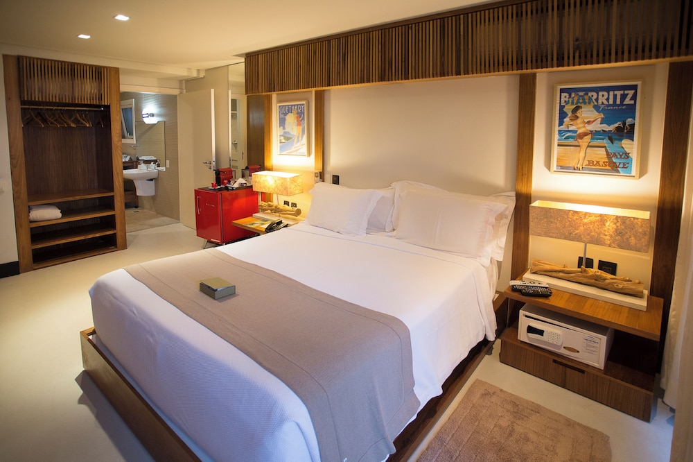 جناح بسرير كوين، Hotel Spa Nau Royal 3/8