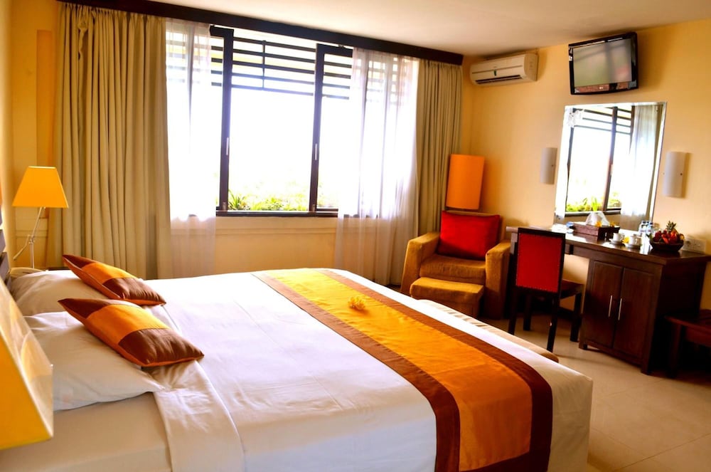 Nirmala Hotel And Convention Centre 35/66