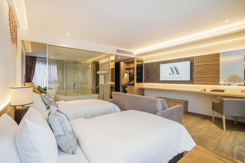 Deluxe, Twin Beds, Pool Access