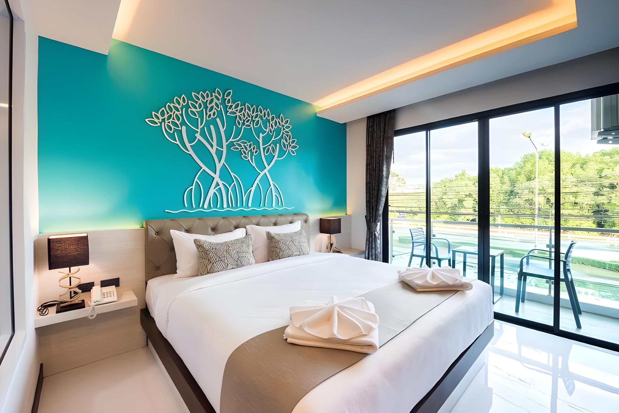Deluxe, River View