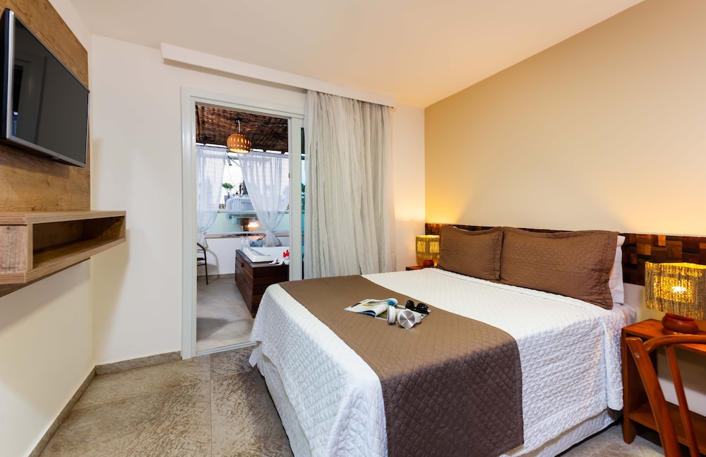 ROOM, DOUBLE BED, JETTED TUB