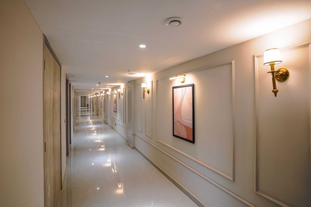 Clubhouse Hotel Chandigarh Mohali 34/47