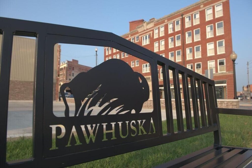 Frontier Hotel Pawhuska 27/29