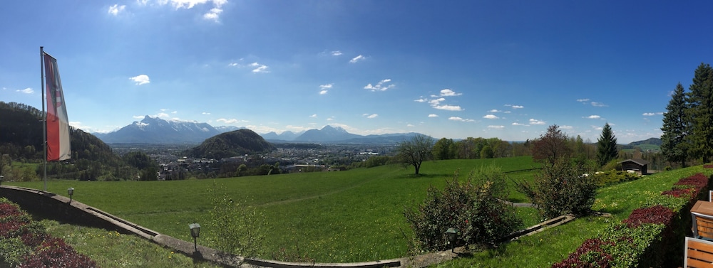 Hotel Schoene Aussicht 47/50