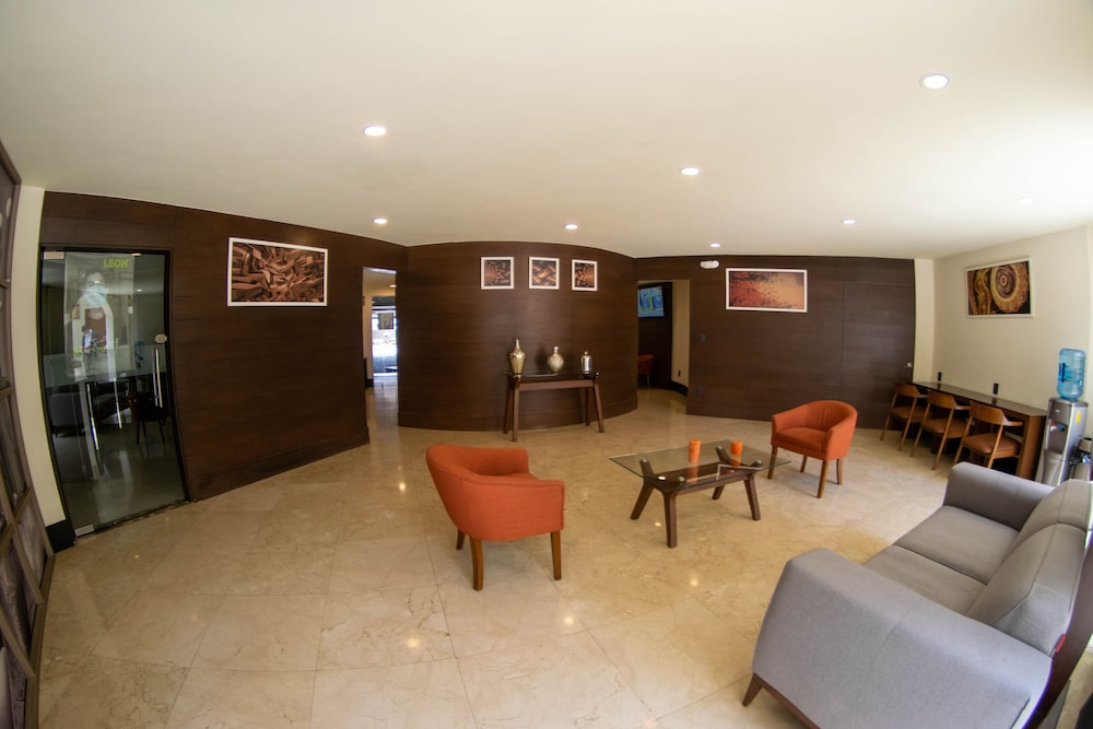 Hotel Grand River Plaza 43/58