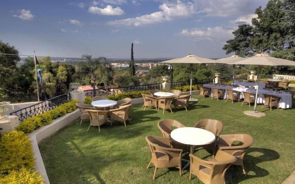 131 on Herbert Baker Boutique Hotel 45/50