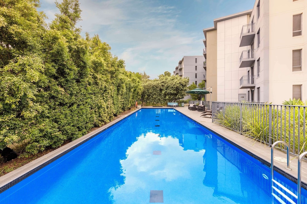 Oaks Sydney North Ryde Suites 13/20