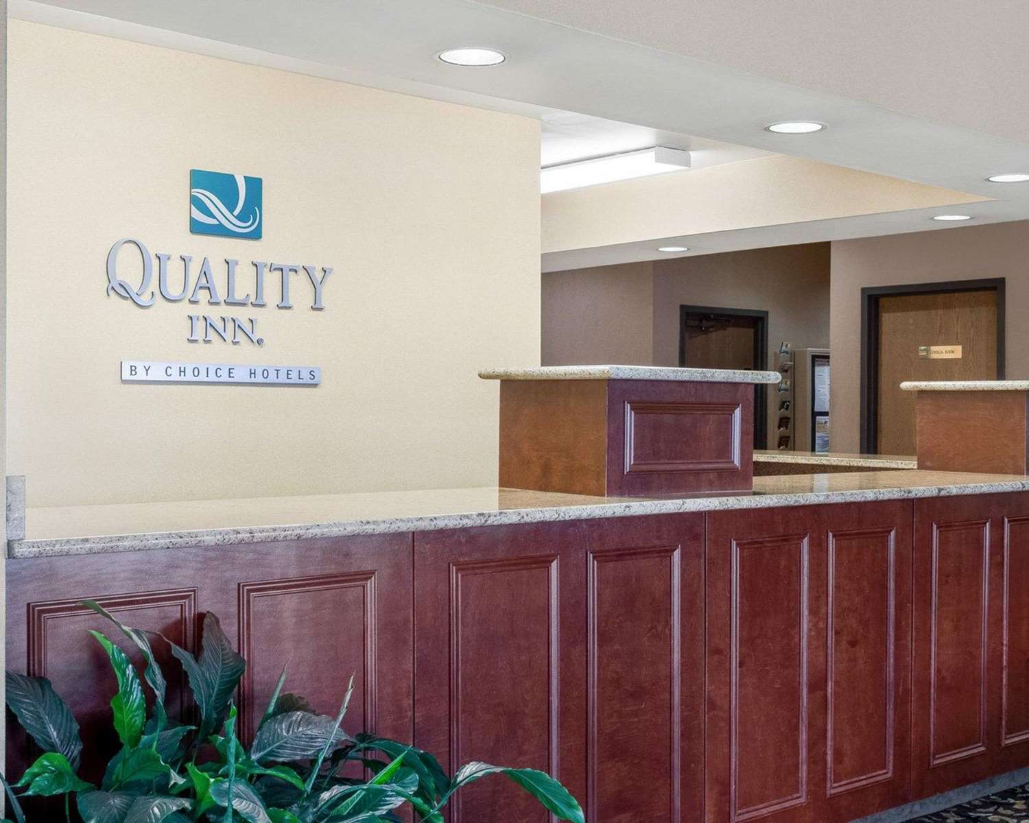 Quality Inn Columbus, MS 3/16