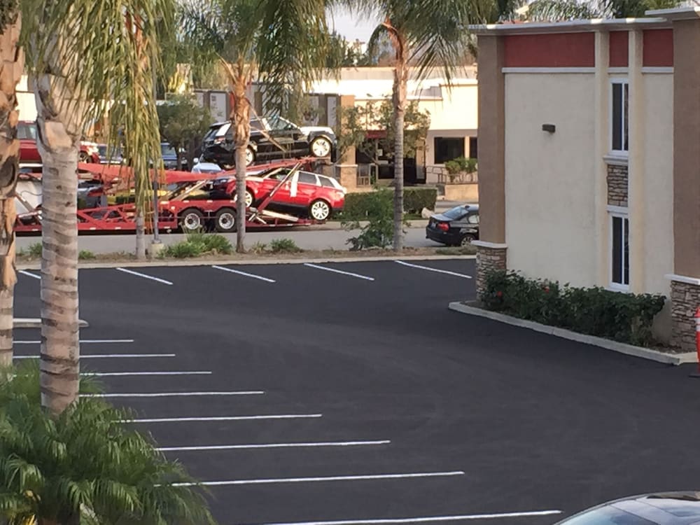 Ontario Inn & Suites 38/50
