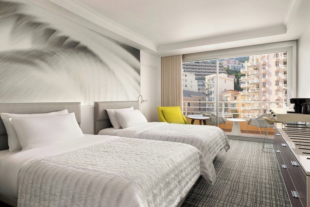 Le Meridien Beach Plaza 23/75