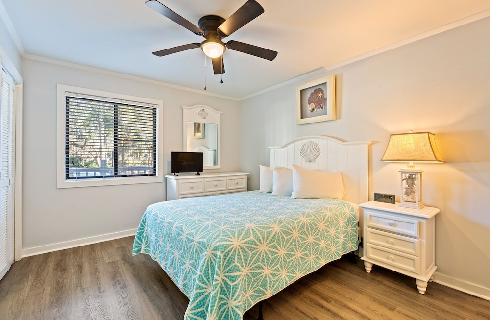 1 BEDROOM, VILLA