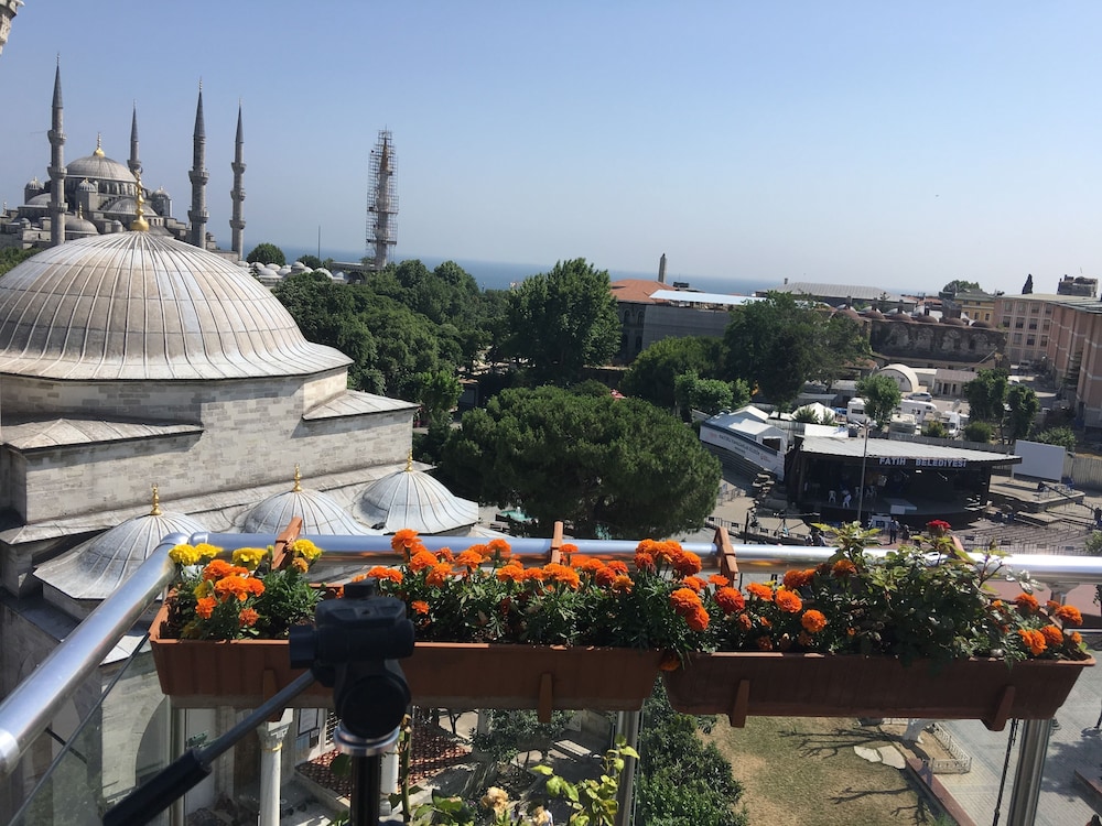 Lapis Inn Hotel and Spa (ex. Ambassador Hotel Istanbul) 58/67