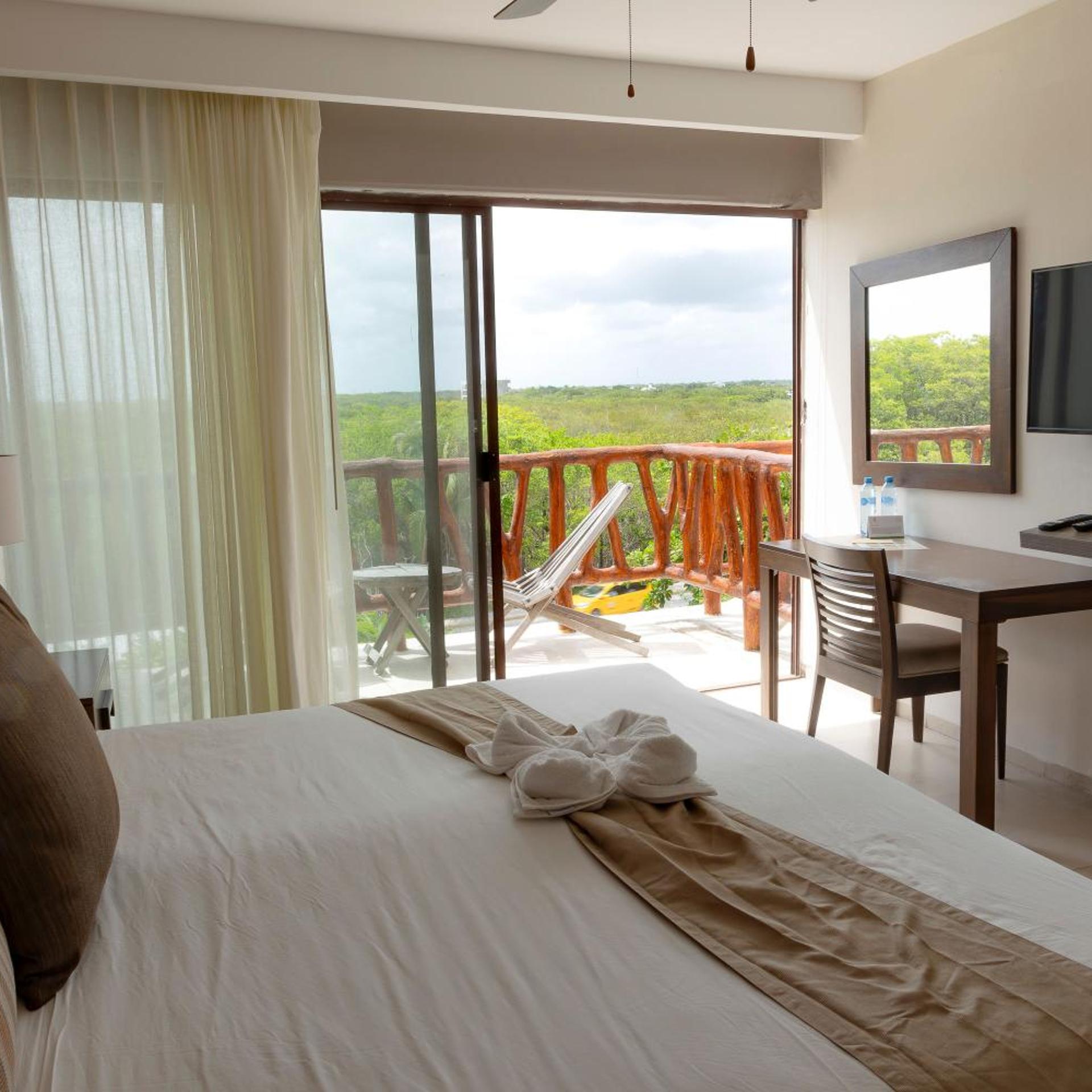 Room, Queen Bed, Sunset View، Koox Quinto Sole Boutique Hotel 7/10